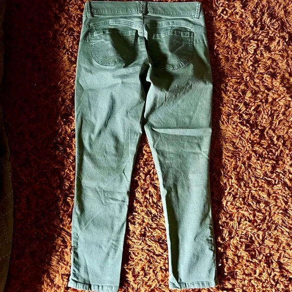 Democracy Olive Ankle Jeans - Picture 3 of 5